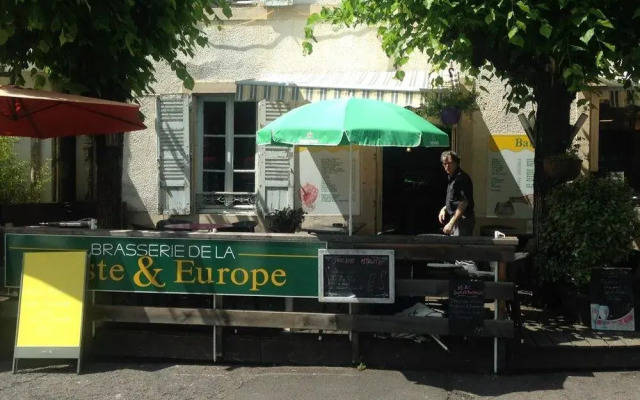 The Hotel De La Poste Et Europe