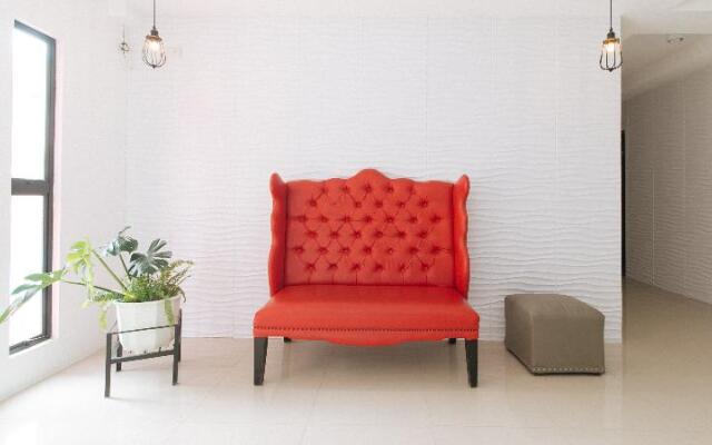 Reddoorz Plus @ D'builders Poblacion - Bgc