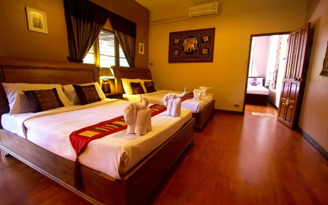 Baanplaidoi Resort