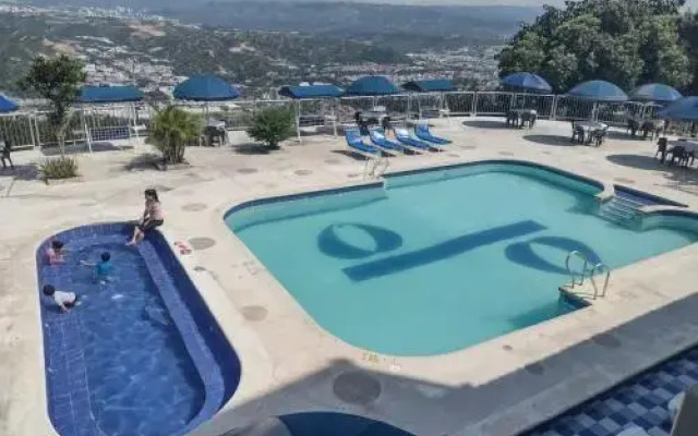 Hotel Giron Campestre