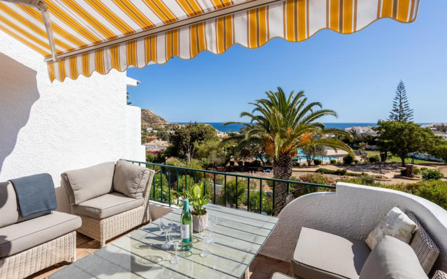 Sea Blue Apartment - Luz Ocean Club