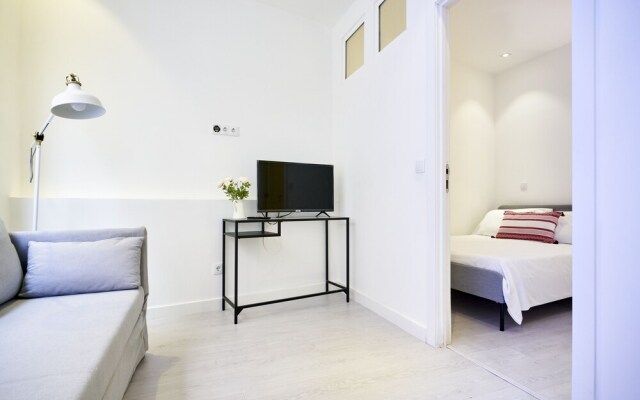 Altido Fabulous 3-Br Apartment In Western Lisbon