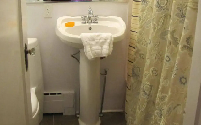 Monroe House Executive Suites