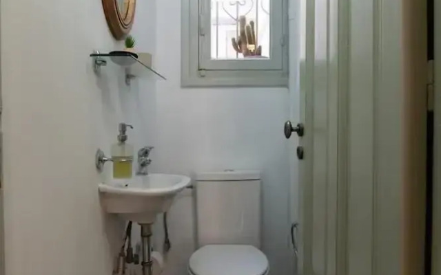 1900's Athens Residence