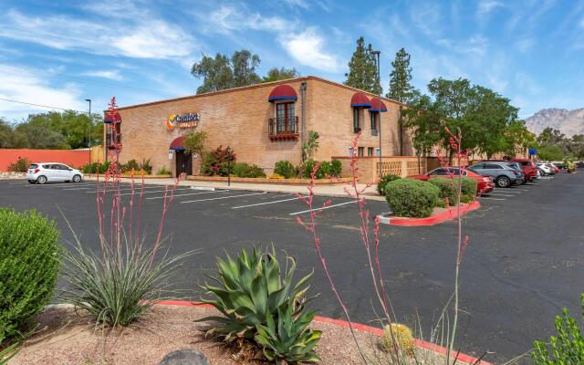 Comfort Suites at Sabino Canyon