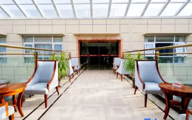 Tashi Tering International Hotel (Lhasa Potala Palace)
