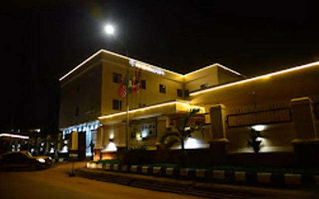 Geneva Hotel and Suites