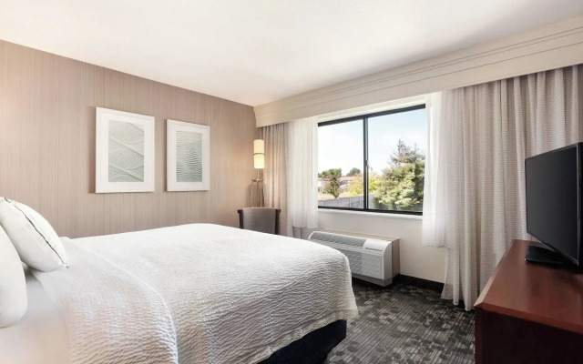 Courtyard by Marriott Salinas Monterey