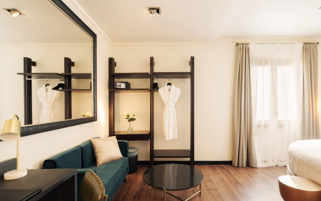 La França Travellers - Adults Only