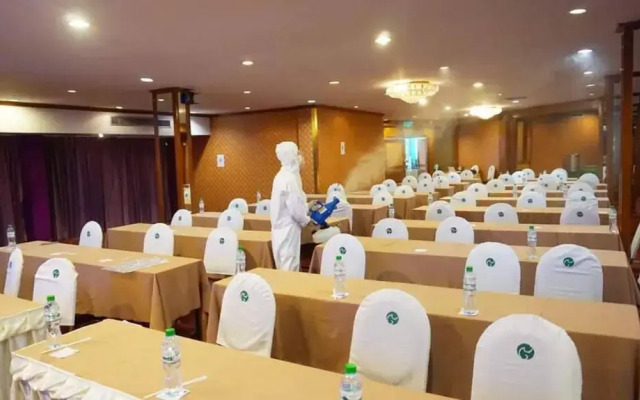 The Viangtak Riverside Hotel