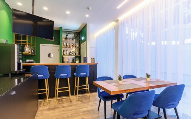 2M Boutique Hotel
