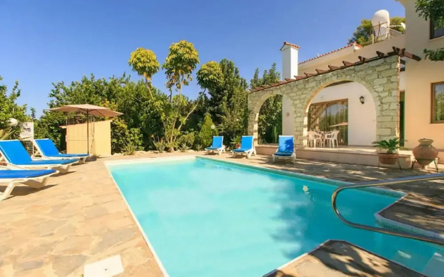 Villa Irini in Polis