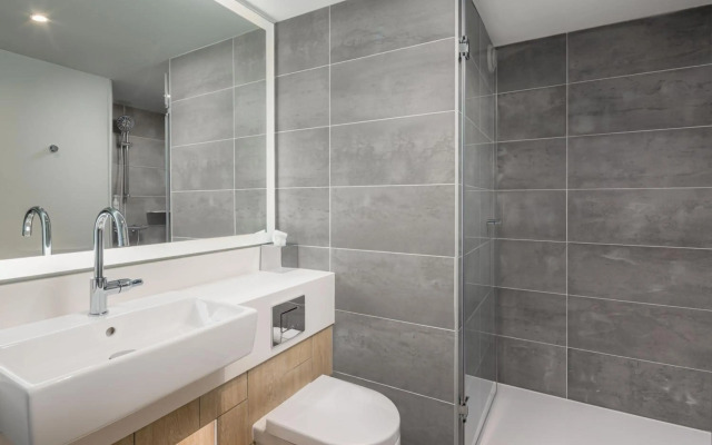 Courtyard by Marriott Paris Charles de Gaulle Central Airport
