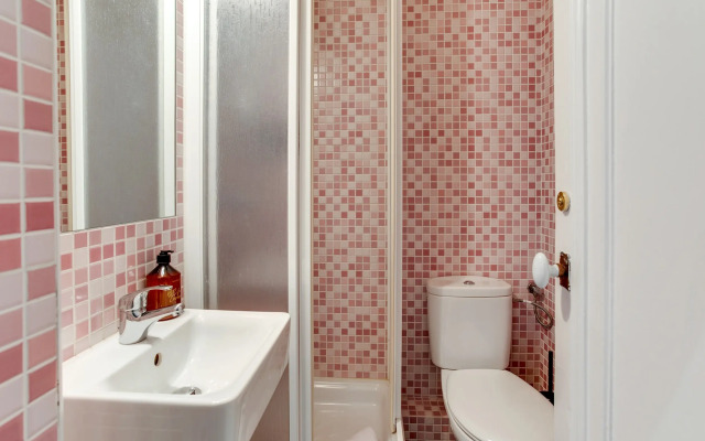 Dalí in Barcelona with 2 bedrooms and 2 bathrooms