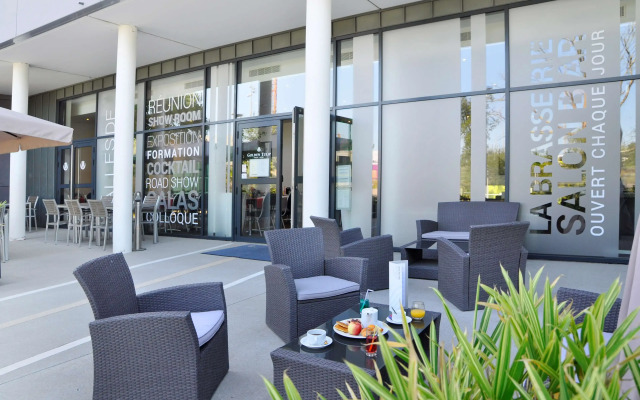 Golden Tulip Pornic Suites