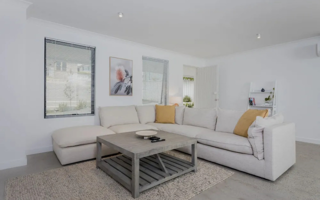 Coastal Cottage by the BnB Collection – Guest Rooms – Albany