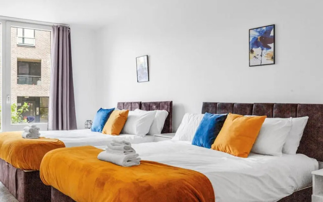 Modern 2-bed Apartment in Stratford