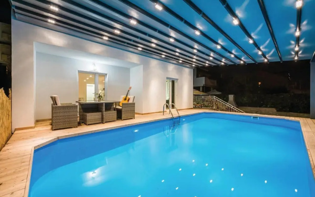 Amazing Home in Brodarica With Wifi and 6 Bedrooms