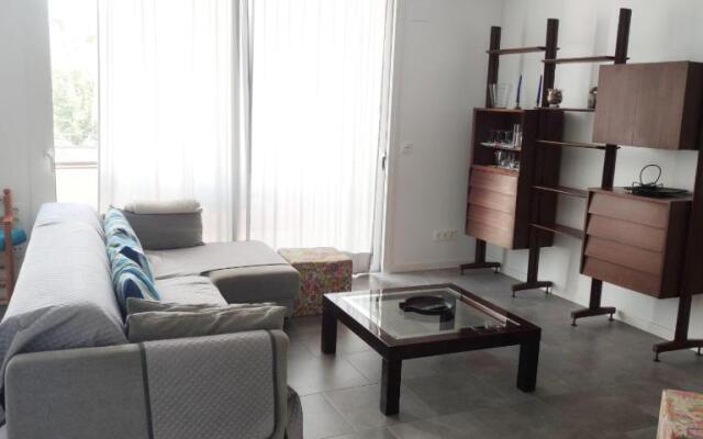 Apartment close to the beach with free parking