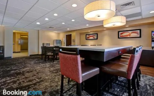 Ramada Inn & Suites Denver International Airport