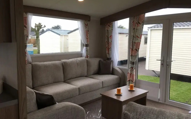 3 Bed Luxury Mobile Home Hoburne Park Christchurch