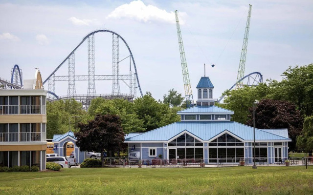 Cedar Point's Sandcastle Suites