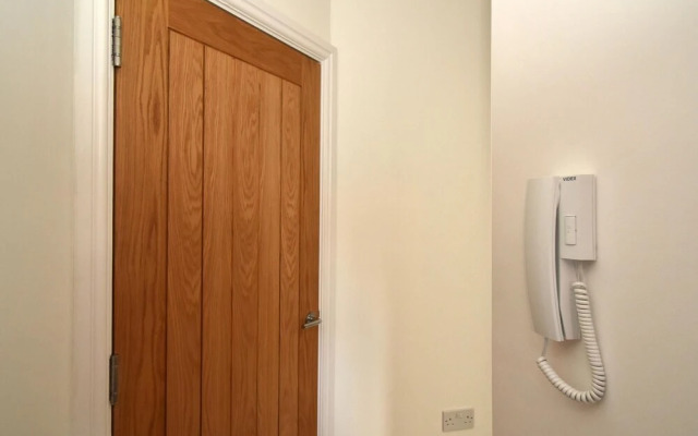 Silk Suite - Chester Road Apartments by Premier Serviced Accommodation
