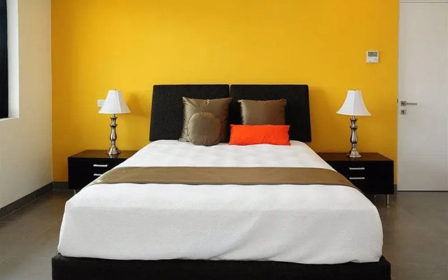 Pure All Suites at Nick Price Residences