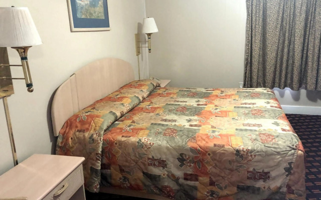 OYO Hotel Starlite Seneca Falls