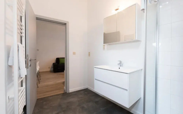 Louise Apartments Chatelain