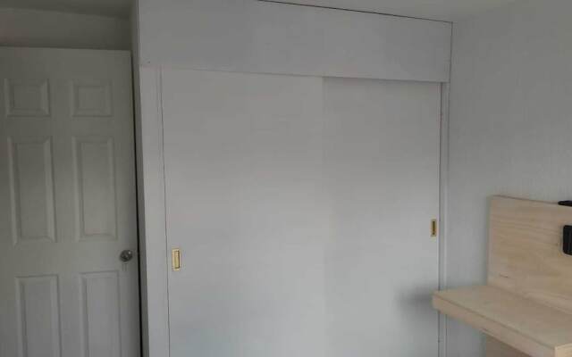 "room in Apartment - Comfortable and Safe Room"