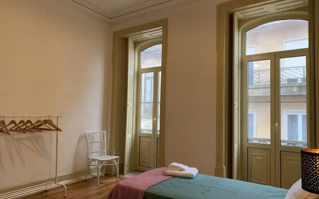 Old Town House in Figueira da Foz Near Beach