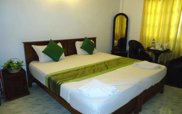 Oak Wood Inn Kandy Hotel