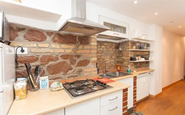 Trastevere Historical Apartment