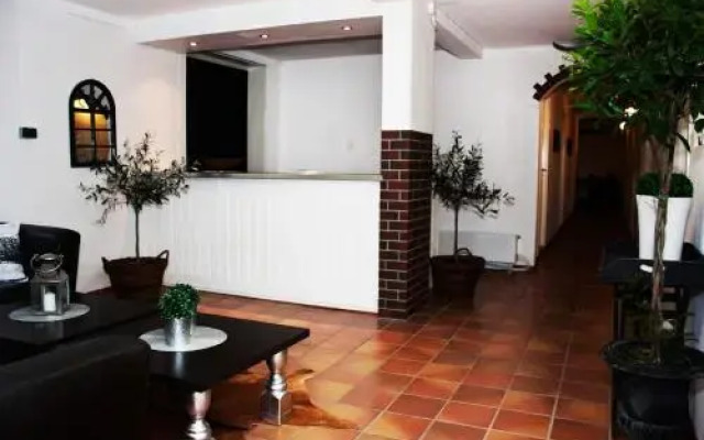 Bed and Breakfast 33