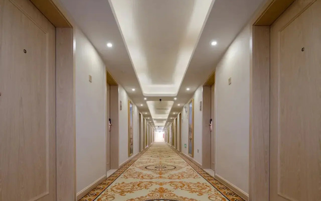 Vienna Classic Hotel (Shenzhen Pingshan Bihu)