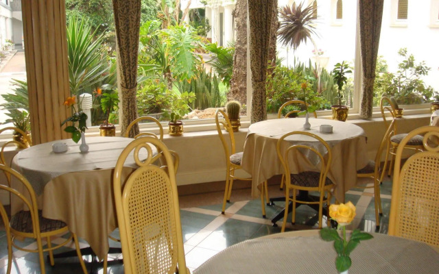 Hansa Hotel