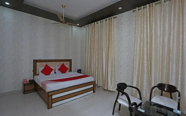 Hotel Sudhir by OYO Rooms