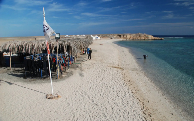 Marsa Nakari Village
