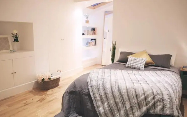 Lovely 2-bed Garden Flat In Little Venice