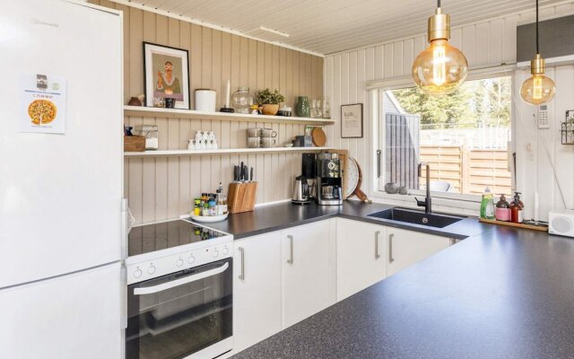 6 Person Holiday Home in Hojslev