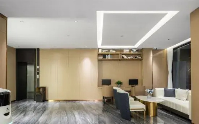 VX Hotel (Meilan Airport East Railway Station)