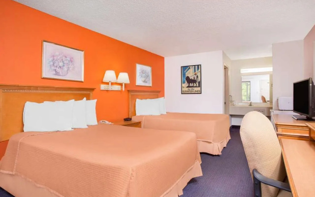 Howard Johnson by Wyndham Aiken