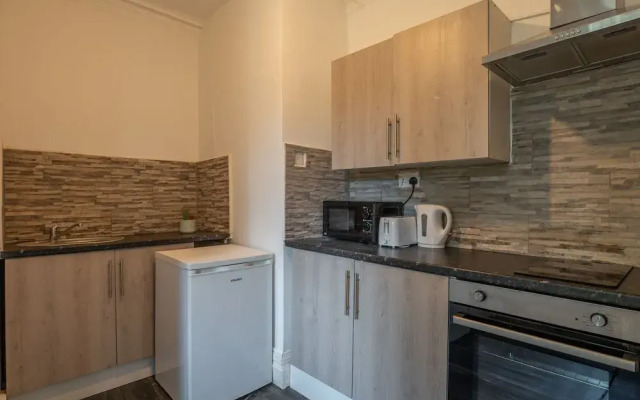 Fully Serviced 1-bed Studio8 in Coventry