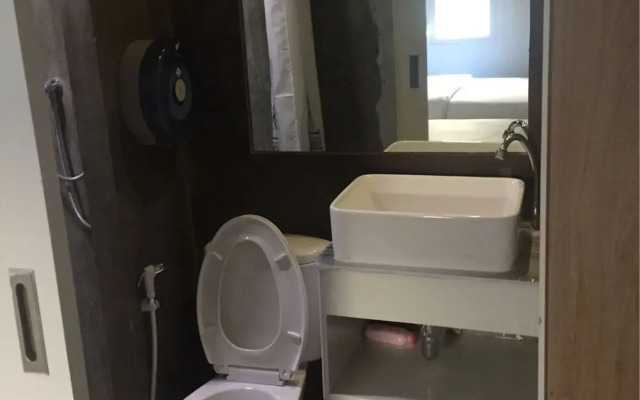 09 Hostel