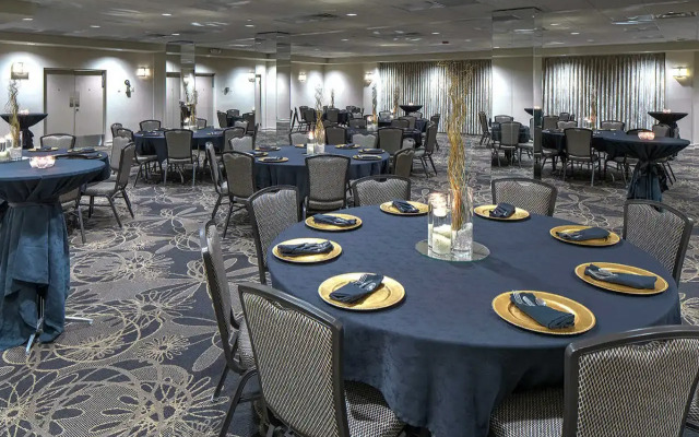 DoubleTree by Hilton Madison Downtown