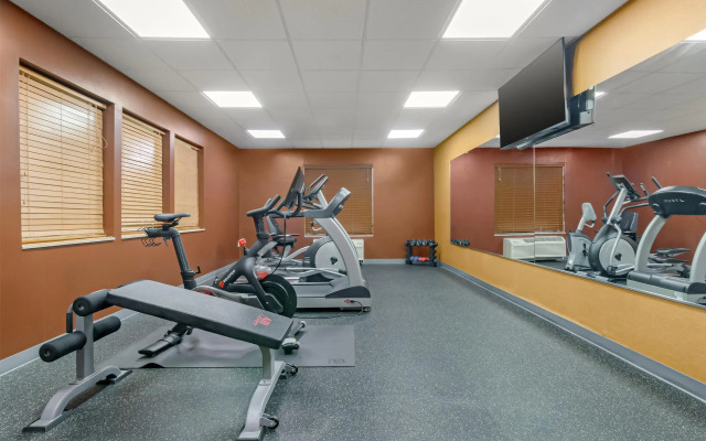 Best Western Plus Hiawatha Hotel