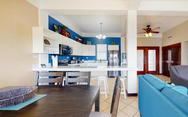 Suite F201 @ Mara Laguna