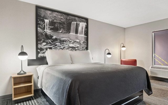 Super 8 by Wyndham Harrison AR