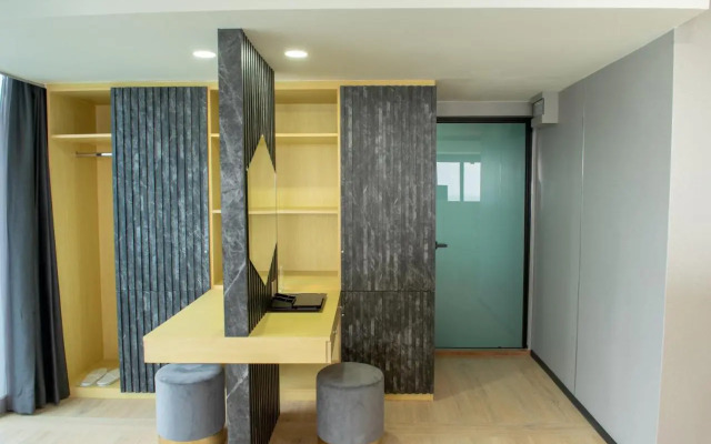 Swarn by Hawks Hotels Hotel